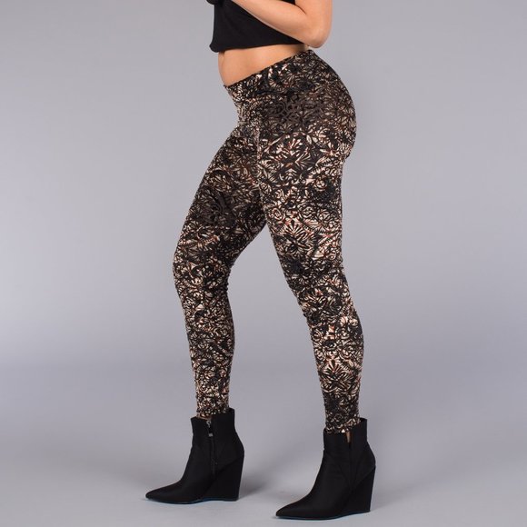 Lotus Velvet Legging - Warrior Within Des - Picture 4 of 7